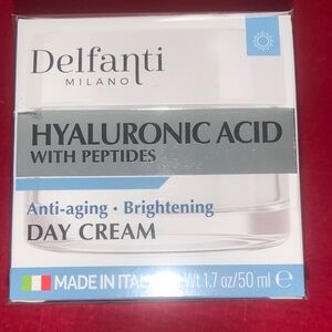 Hyaluronic Acid Day Cream WITH PEPTIDES